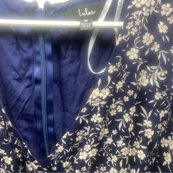 Lulus Mini Floral Ruffled Tier Dress sz M NWT - Picture 4 of 5